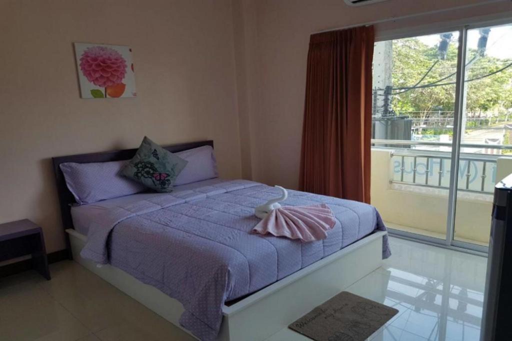 V-House Hotel Trang Exterior photo